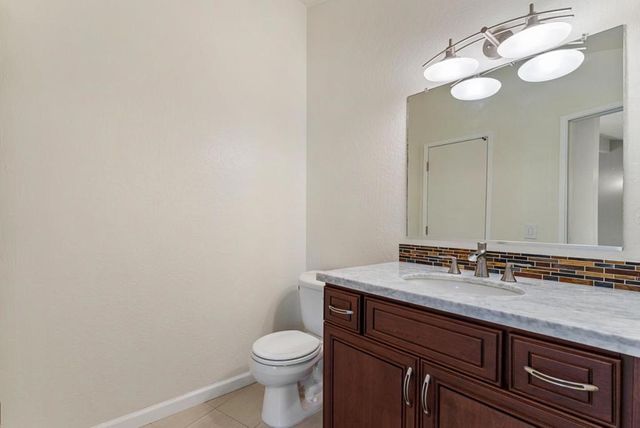 1069 7th Avenue, Santa Cruz, CA 95062