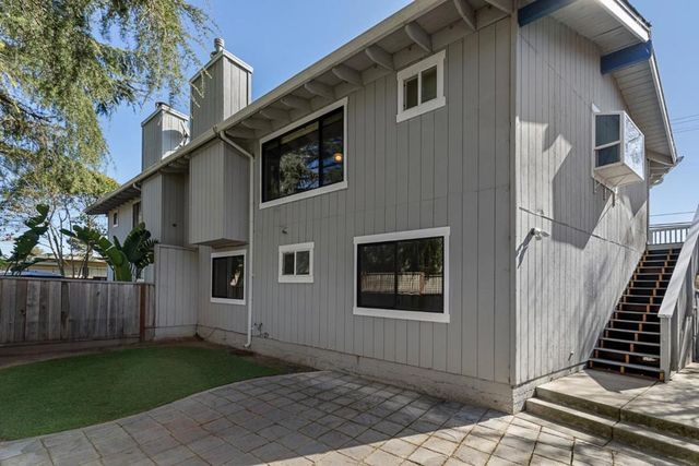 1069 7th Avenue, Santa Cruz, CA 95062