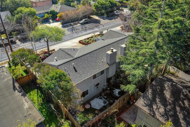 1069 7th Avenue, Santa Cruz, CA 95062