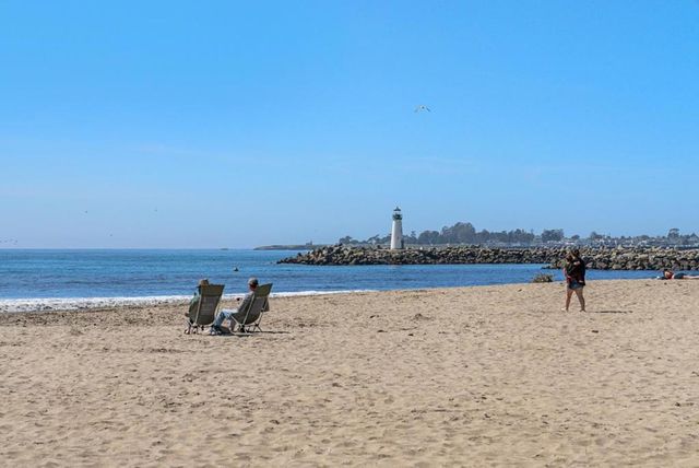 1069 7th Avenue, Santa Cruz, CA 95062