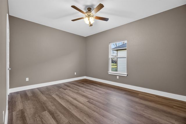 512 SW 15th Street, Mineral Wells, TX 76067