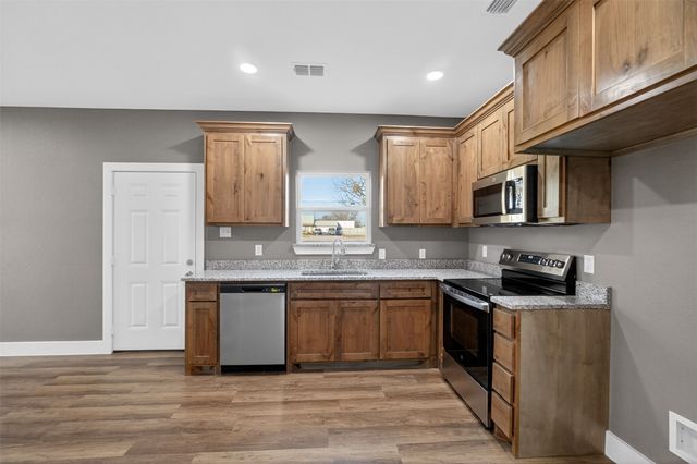 512 SW 15th Street, Mineral Wells, TX 76067