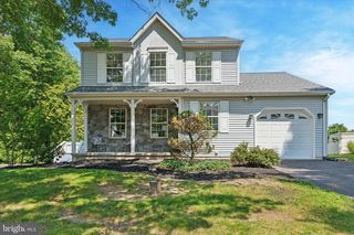 403 E SURREY CT, Sellersville, PA 18960