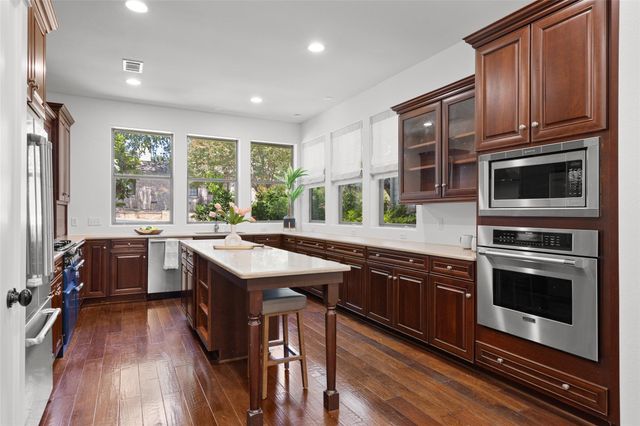 1411 Burford PL, Austin, TX 78704