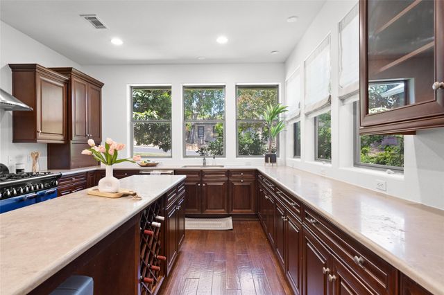 1411 Burford PL, Austin, TX 78704