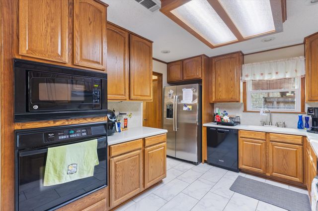 4108 Briar Cliff RD, Temple, TX 76502