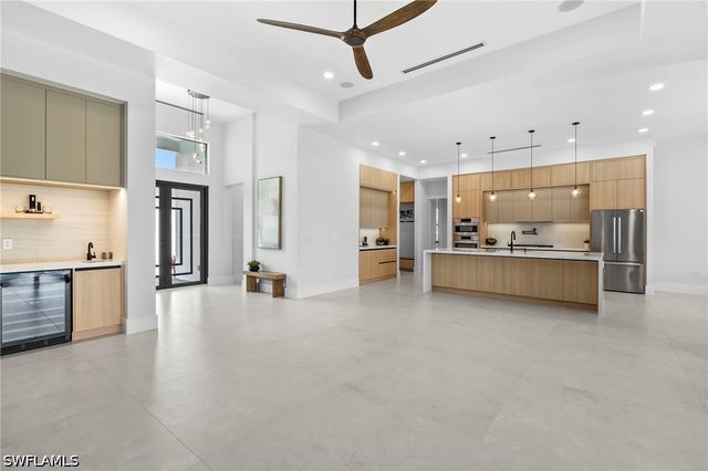 18432 Royal Hammock BLVD, Naples, FL 34114