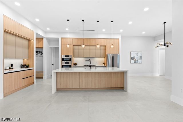 18432 Royal Hammock BLVD, Naples, FL 34114