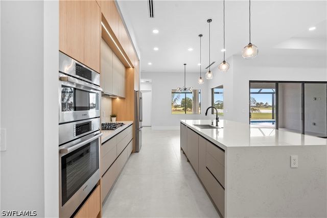 18432 Royal Hammock BLVD, Naples, FL 34114