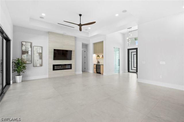 18432 Royal Hammock BLVD, Naples, FL 34114