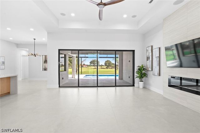 18432 Royal Hammock BLVD, Naples, FL 34114