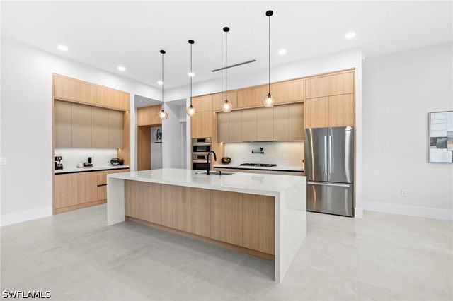 18432 Royal Hammock BLVD, Naples, FL 34114