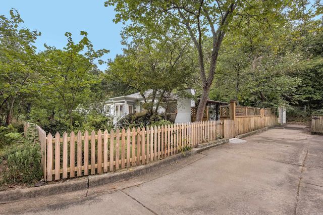 1020 N Taylor Street, Little Rock, AR 72205
