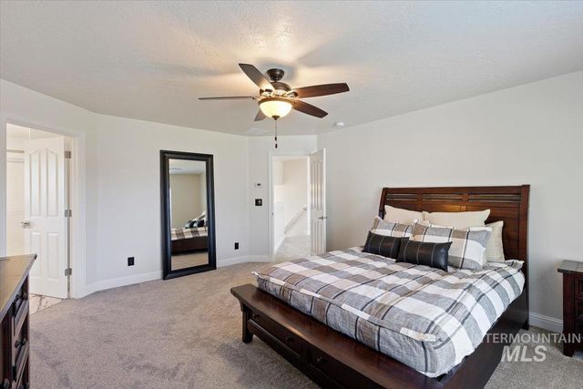 2291 W Windchime Dr, Meridian, ID 83646