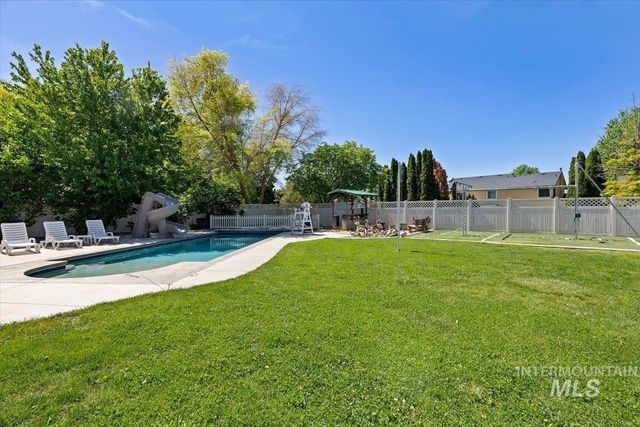 2291 W Windchime Dr, Meridian, ID 83646