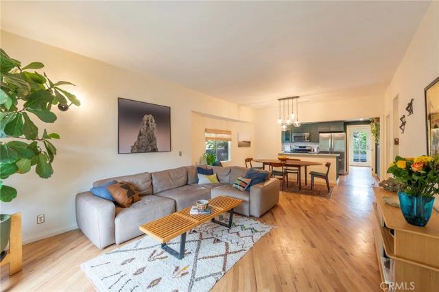 2833 Elm, Los Angeles, CA 90065
