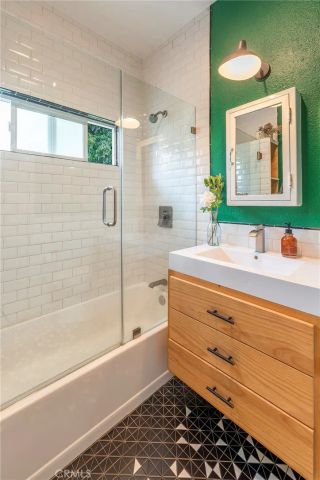 2833 Elm, Los Angeles, CA 90065