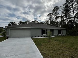 132 Frazer Street SW, Palm Bay, FL 32908