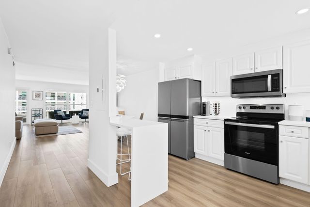 3114 S Ocean Boulevard 706, Highland Beach, FL 33487