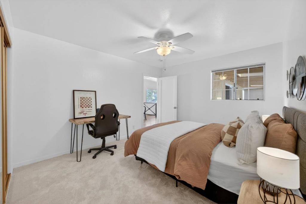 Image 17 of property listing at Address unavailable.