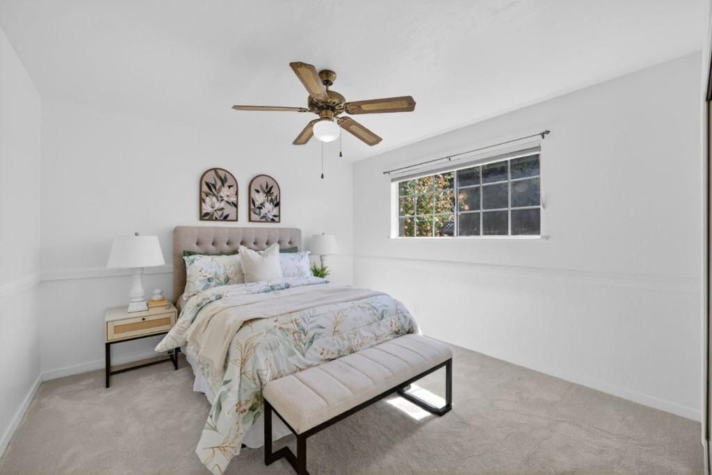 Image 18 of property listing at Address unavailable.