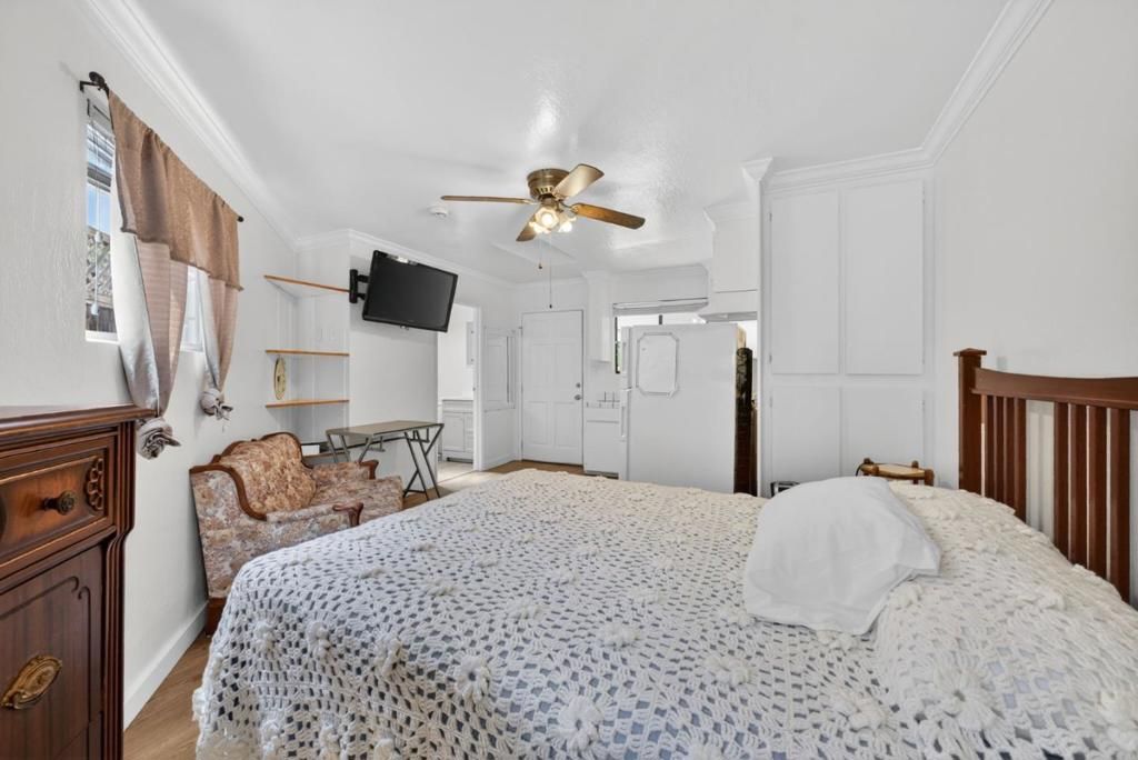 Image 38 of property listing at Address unavailable.