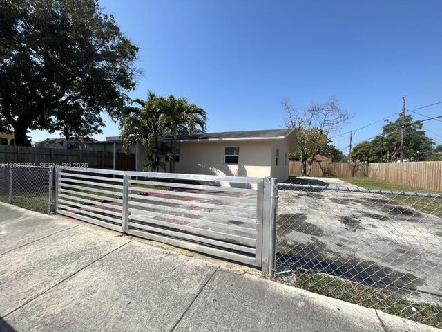 991 E 20th Street, Hialeah, FL 33013