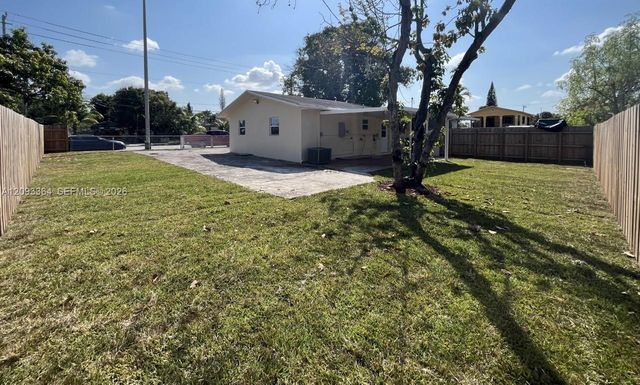 991 E 20th Street, Hialeah, FL 33013