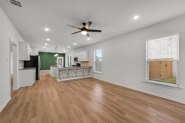 10902 Bonfire Trail, Beasley, TX 77417