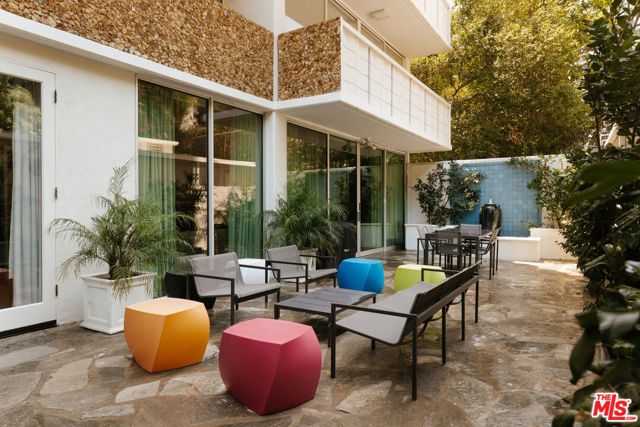 8787 Shoreham Drive 101, West Hollywood, CA 90069