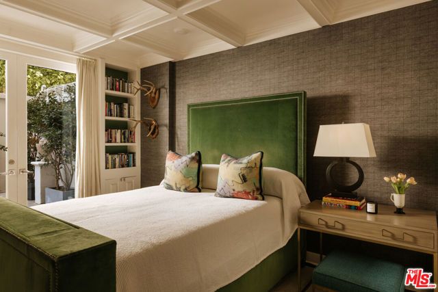 8787 Shoreham Drive 101, West Hollywood, CA 90069