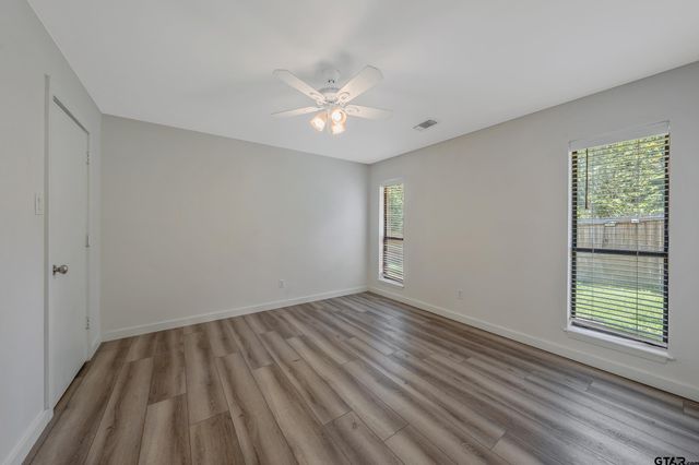 607 Northgate Rd, Hideaway, TX 75771