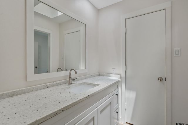 607 Northgate Rd, Hideaway, TX 75771