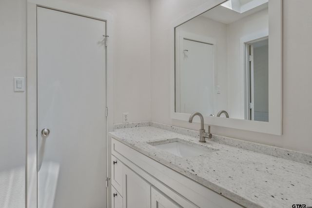 607 Northgate Rd, Hideaway, TX 75771