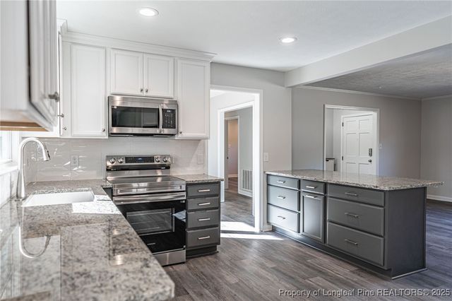 255 Foxcroft Road, Whispering Pines, NC 28327