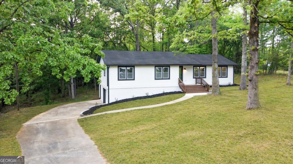 6581 Kellogg Drive, Acworth, GA 30102