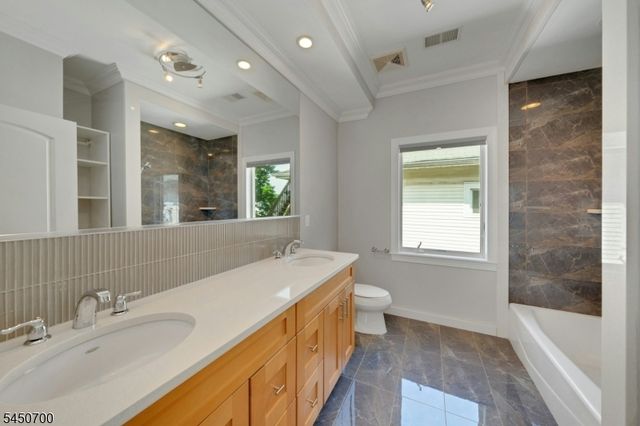 505 Post Ave, Lyndhurst Twp., NJ 07071