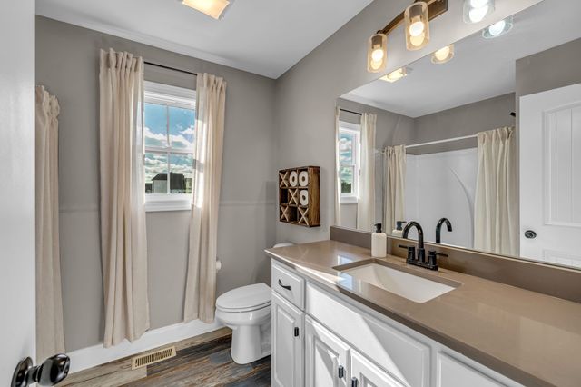 852 Longview Rd, Shelbyville, TN 37160