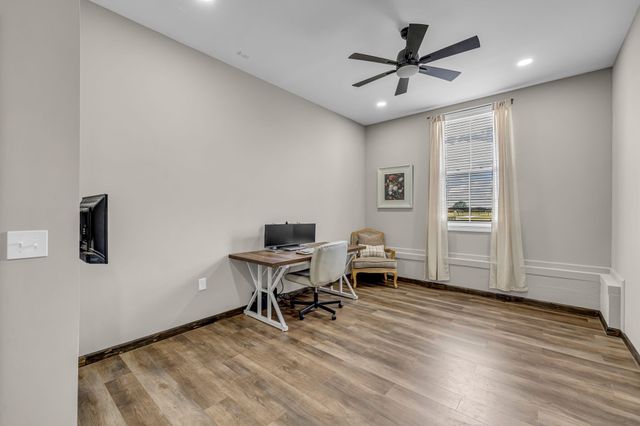 852 Longview Rd, Shelbyville, TN 37160