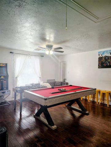 3034 Cinnamon Glen Drive, Houston, TX 77073
