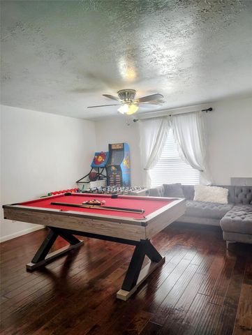 3034 Cinnamon Glen Drive, Houston, TX 77073