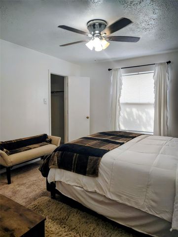 3034 Cinnamon Glen Drive, Houston, TX 77073