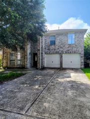 3034 Cinnamon Glen Drive, Houston, TX 77073