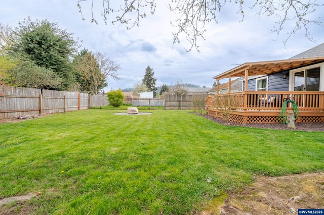 221 Jennings St, Lebanon, OR 97355