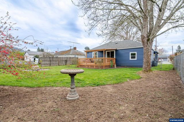 221 Jennings St, Lebanon, OR 97355