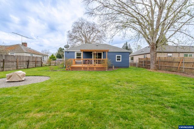 221 Jennings St, Lebanon, OR 97355