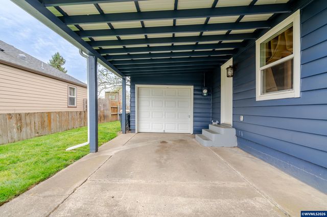 221 Jennings St, Lebanon, OR 97355