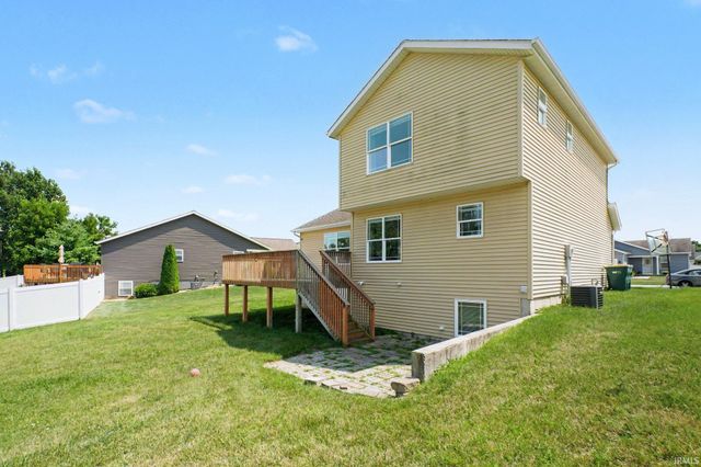 1524 Tall Grass Prairie Drive, Mishawaka, IN 46544