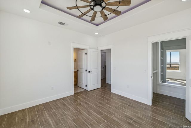 187 Hidden Ranch CT., Floresville, TX 78114