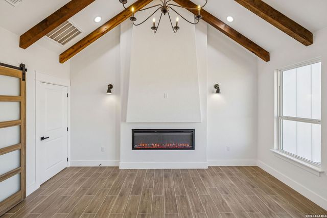 187 Hidden Ranch CT., Floresville, TX 78114